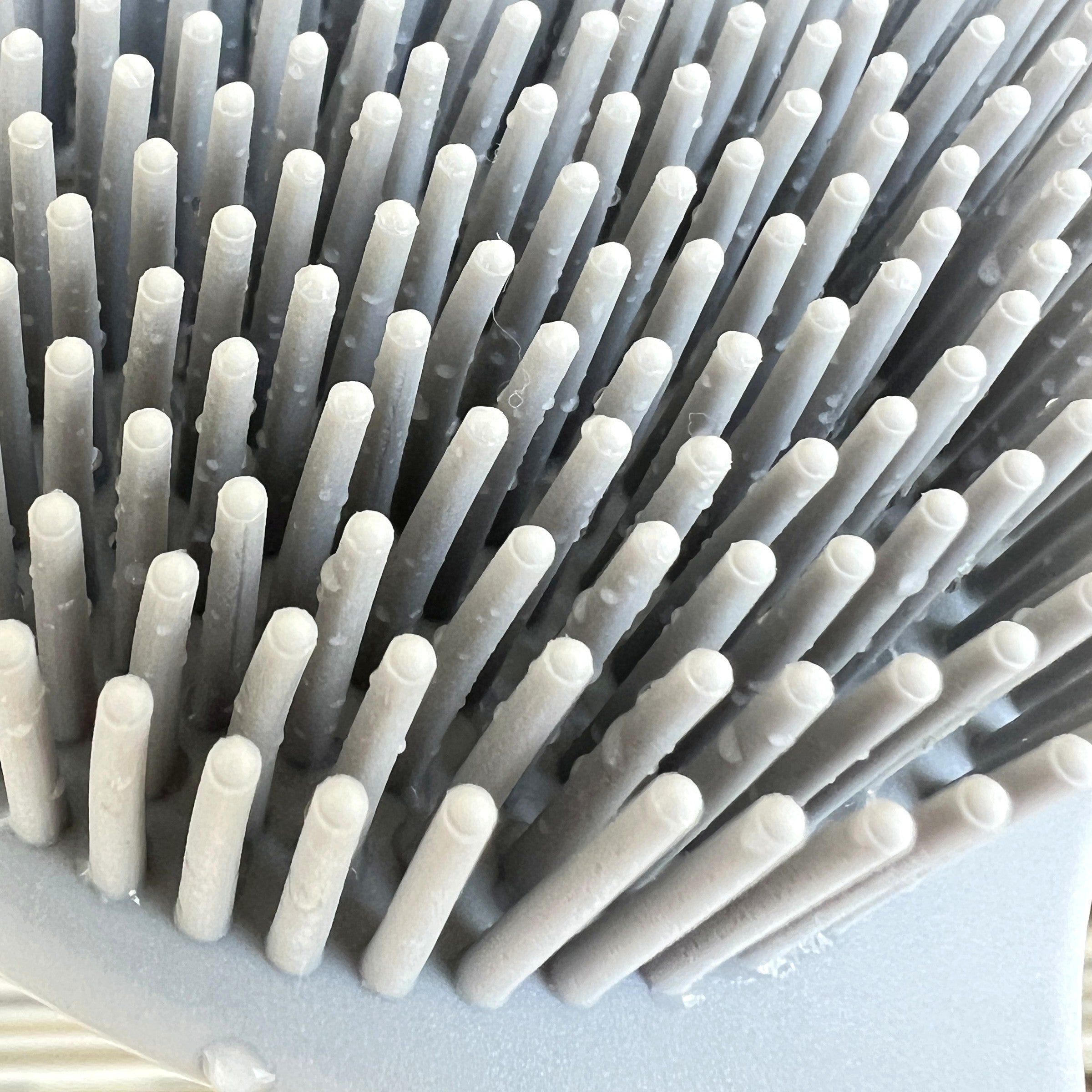 תקריב אמיתי של זיפי הסיליקון של Brush Body