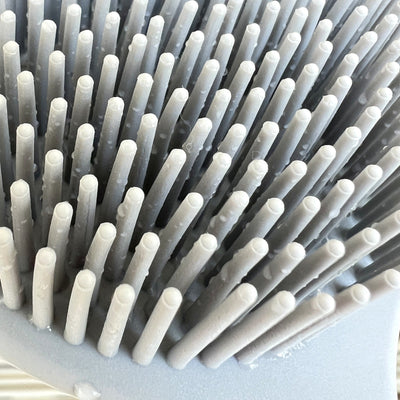 תקריב אמיתי של זיפי הסיליקון של Brush Body